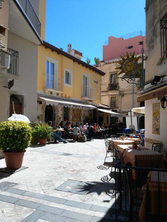 Giardino Del Sole Lägenhet Taormina Exteriör bild